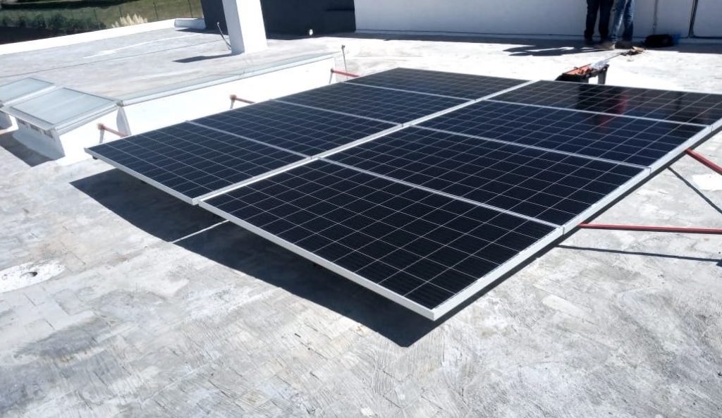 Instalación de paneles solares en casa