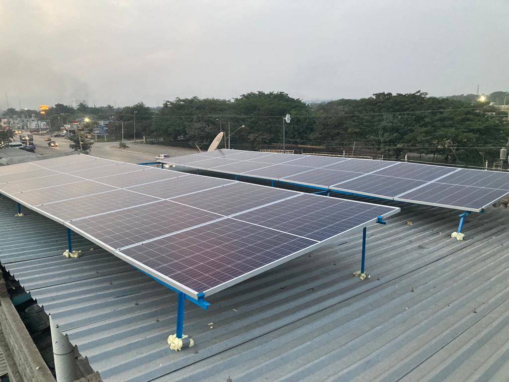 Paneles Solares sobre techo de lamina